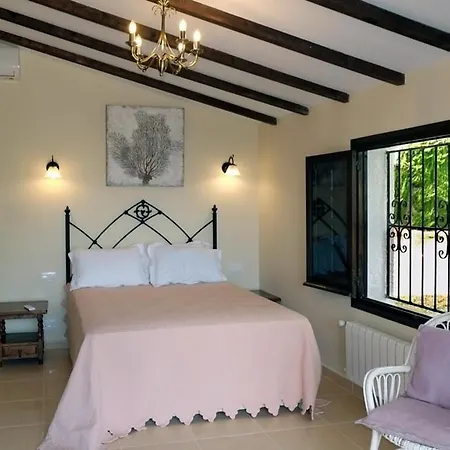 Georgianna Villa *